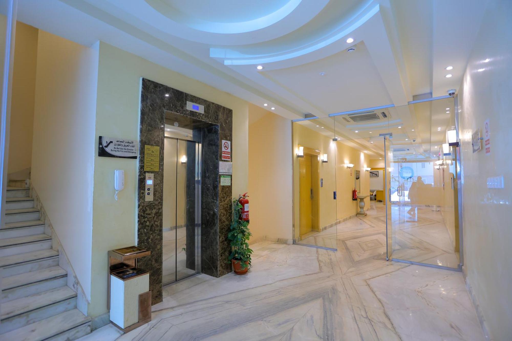 هوستا الملقا Aparthotel Riaad Buitenkant foto