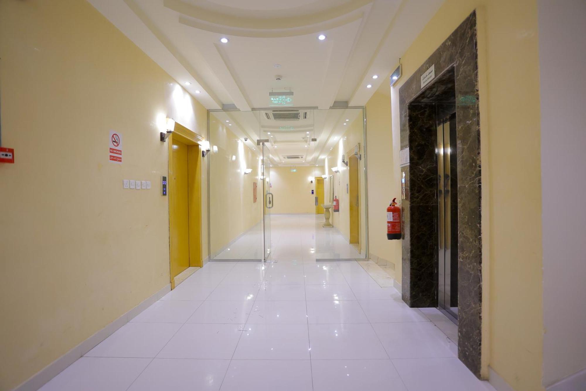 هوستا الملقا Aparthotel Riaad Buitenkant foto